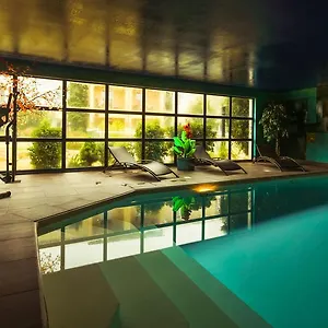 *** Hotel The Originals City, Le Village Provençal, Aix-en-provence Nord France